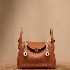 Lindy Mini 19cm with golden-brown gold clasp