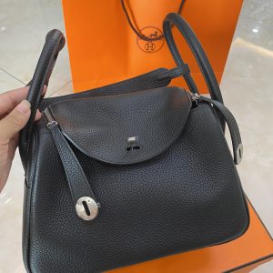 Lindy black silver buckle