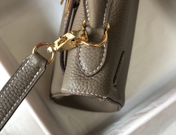 The Grey Kelly bag of the elephant - Image 4