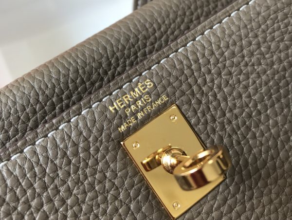 The Grey Kelly bag of the elephant - Image 6