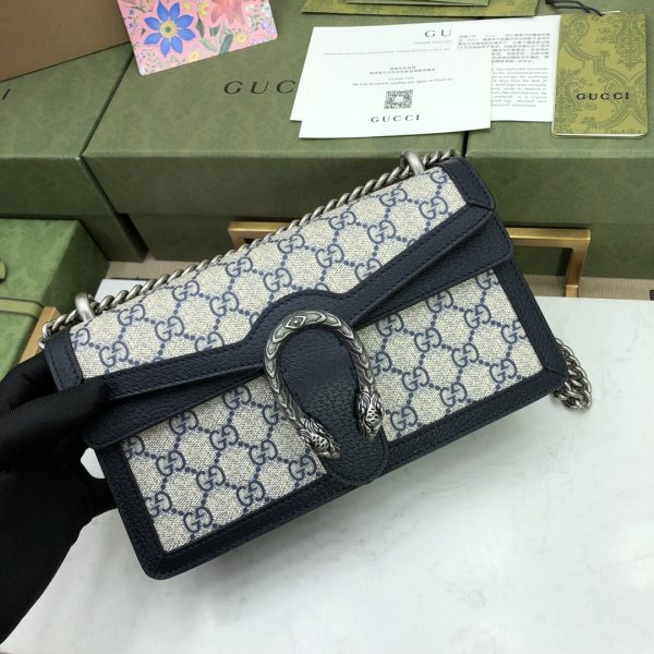 GG Supreme canvas has launched a classic and timeless combination of blue and beige. - Image 7
