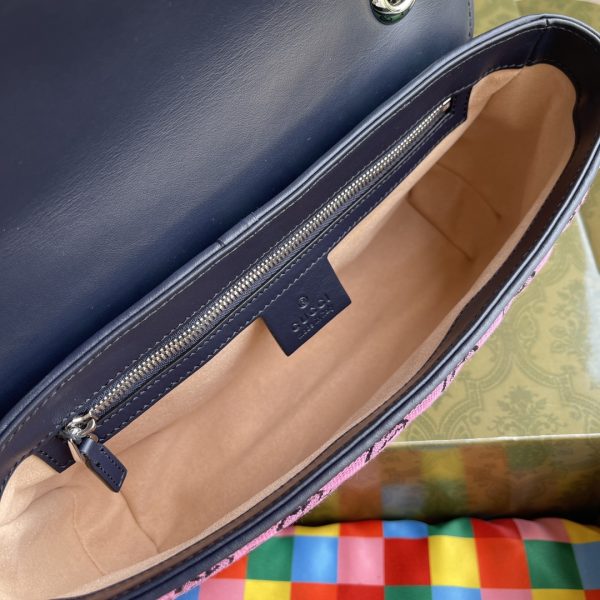 520 Special Series?? GG Marmont series introduces a brand-new handbag design made of canvas