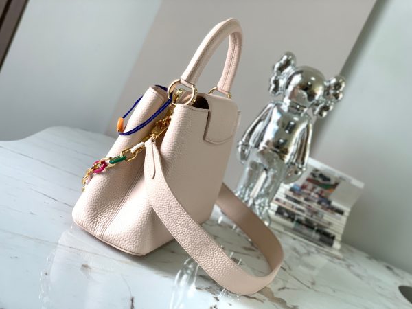 Capucines medium size handbag M21652 with Paris pink gold buckle - Image 9