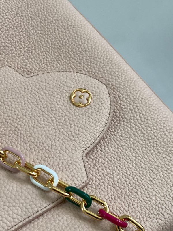 Capucines medium size handbag M21652 with Paris pink gold buckle - Image 2