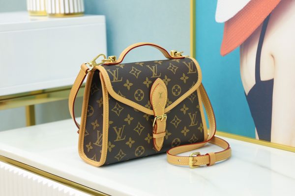 lvy Messenger Bag M44919 - Image 2