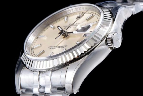 ROLEX DATEJUST - Rolex Datejust wristwatch - Image 2