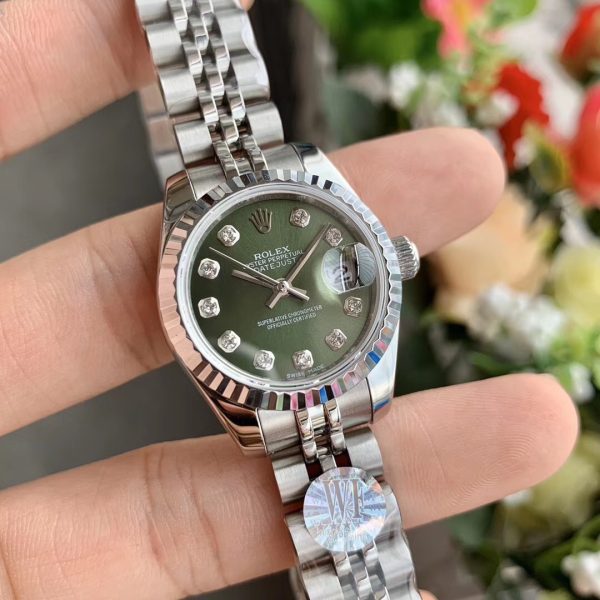 TheòºÊ½ watch strap style is equipped with a foldingòºÊ½ buckle. - Image 6