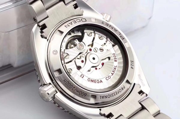 The new MKS product, the Omega Oceanarium 600m series watch, is making a stunning debut. - Image 2