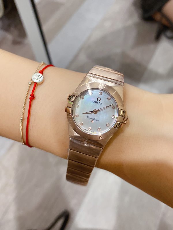 Omega ¦¸ Double Eagle Constellation Classic women's watch with rose gold mother-of-pearl dial - Image 2