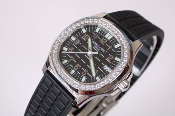 Patek Philippe AQUANAUT series 5067A-011 - Image 7