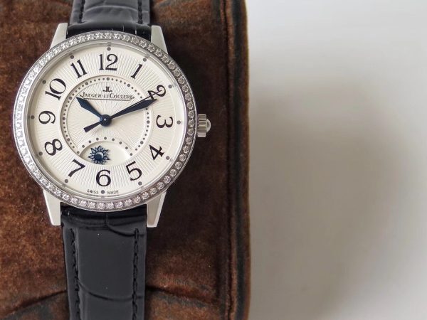 The Jaeger-lecoultre Date collection watches have made a romantic debut - Image 7