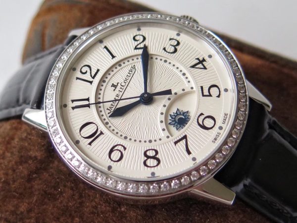 The Jaeger-lecoultre Date collection watches have made a romantic debut - Image 2