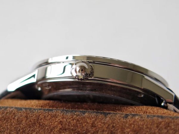 The Jaeger-lecoultre Date collection watches have made a romantic debut - Image 8