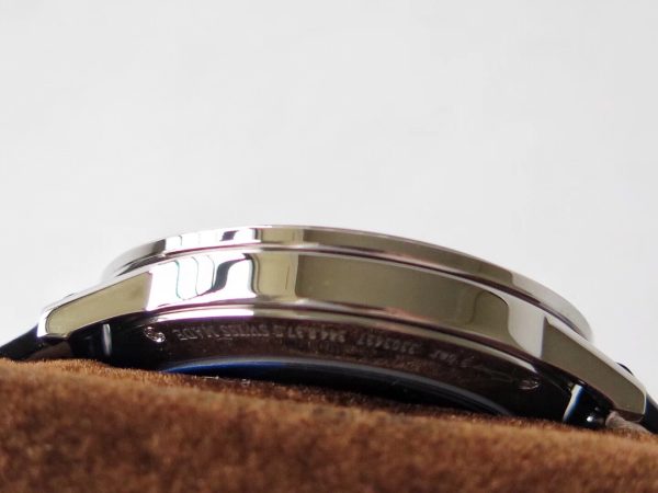 The Jaeger-lecoultre Date collection watches have made a romantic debut - Image 5
