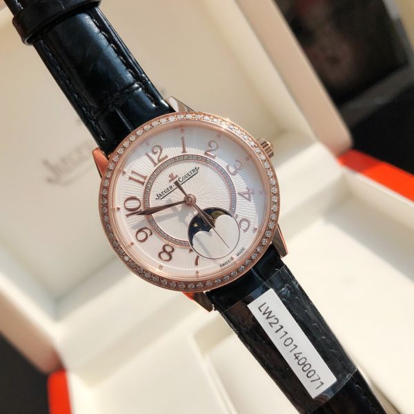 The Jaeger-LeCoultre Date collection of wristwatches makes a romantic debut - Image 7