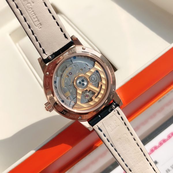 The Jaeger-LeCoultre Date collection of wristwatches makes a romantic debut - Image 9