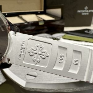 Patek Philippe's exclusive custom-made latest folding clasp, combined with four independent locks