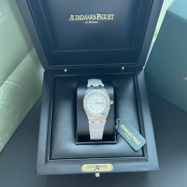 Audemars Piguet Royal Oak Model 67601 Quartz watch