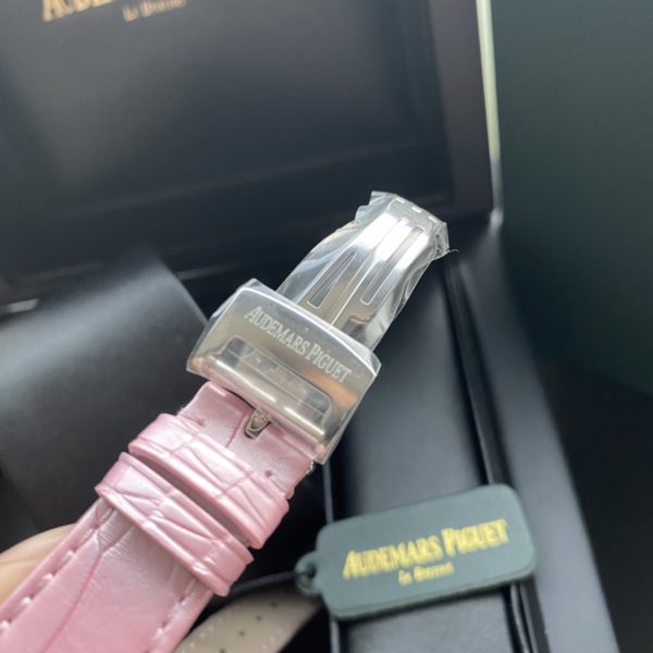 Audemars Piguet Royal Oak Model 67601 Quartz watch - Image 6