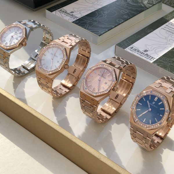 Audemars Piguet Royal Oak 67651 Rose gold ladies' Diamond Quartz watch - Image 5