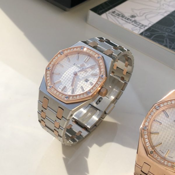 Audemars Piguet Royal Oak 67651 Rose gold ladies' Diamond Quartz watch - Image 6