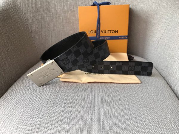 The LV belt is 4.0cm wide - Image 6