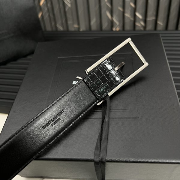 The belt is equipped with a classic YSL logo buckle that can be adjusted. - Image 4