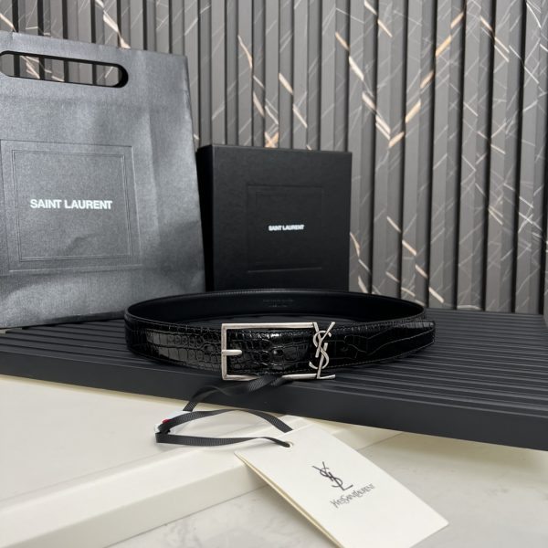 The belt is equipped with a classic YSL logo buckle that can be adjusted. - Image 2