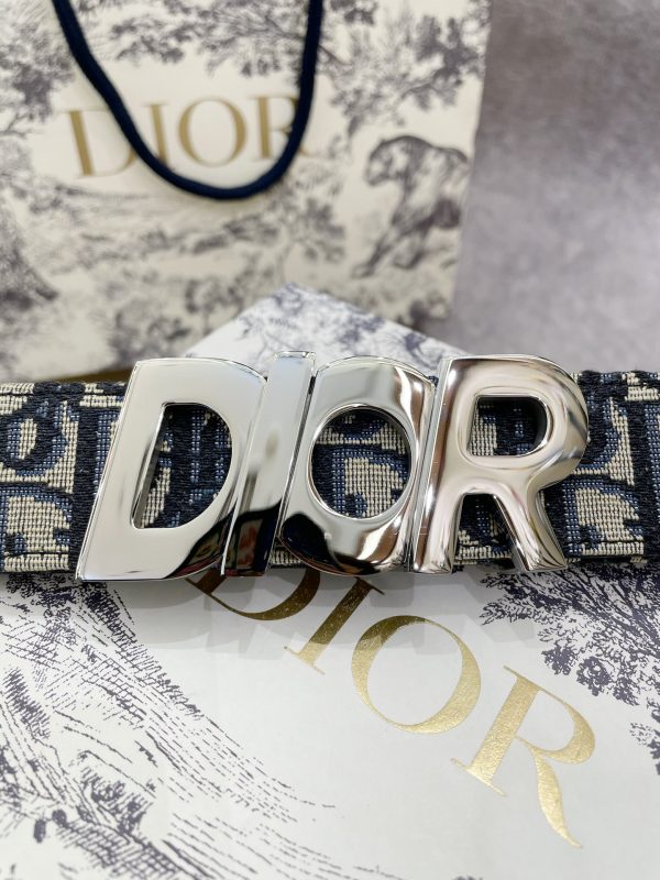 New Dior - Image 2