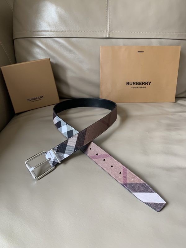 Burberry flagship store's new men's casual belt - Image 9