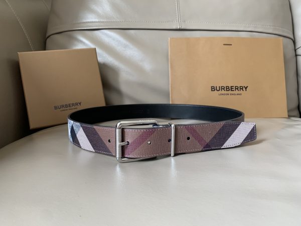 Burberry flagship store's new men's casual belt - Image 4