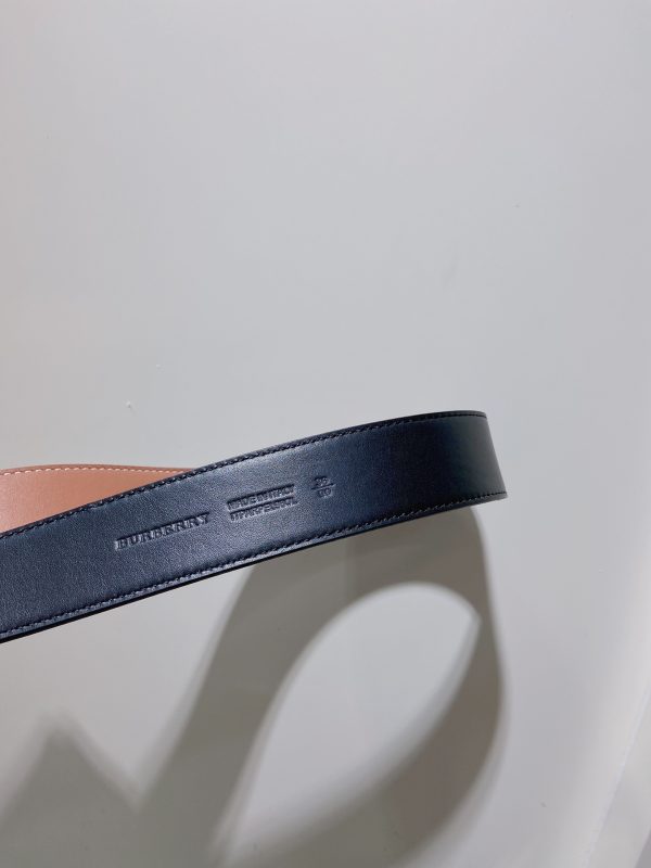 Burberry: Top-quality, new men's belt - Image 2